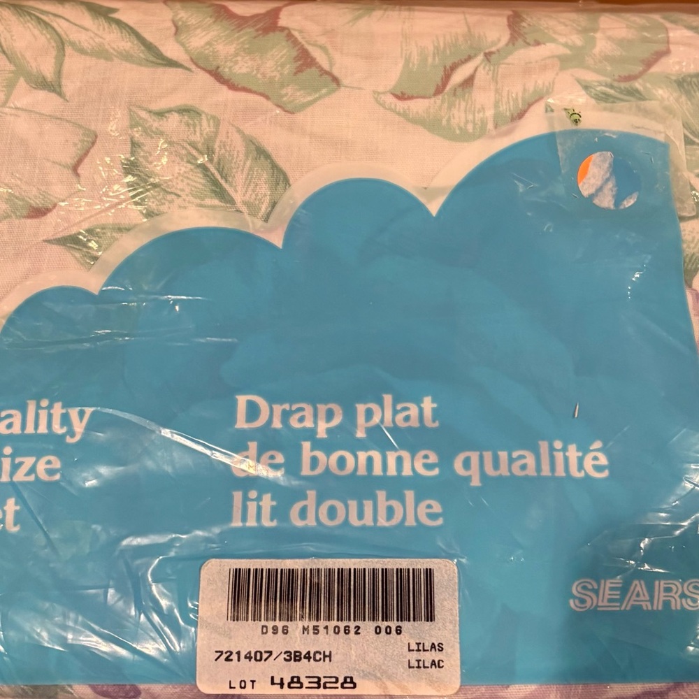 Sears Lilac and Green Leaf Patterned Bed Sheet